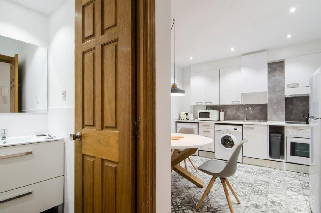 Апартаменты Personalized And Modern- 2 Bd 1Bth- Opera Мадрид Экстерьер фото